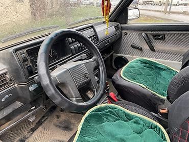 Volkswagen: Volkswagen Jetta: 1990 г., Механика, Бензин, Седан — 4
