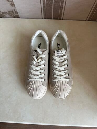 Киреге берилүүчү кийимдер: Продаю стильную обувь,цена окончательная! — 4