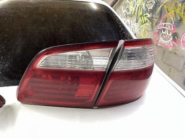 Задний правый стоп-сигнал Nissan 2000 г., Б/у