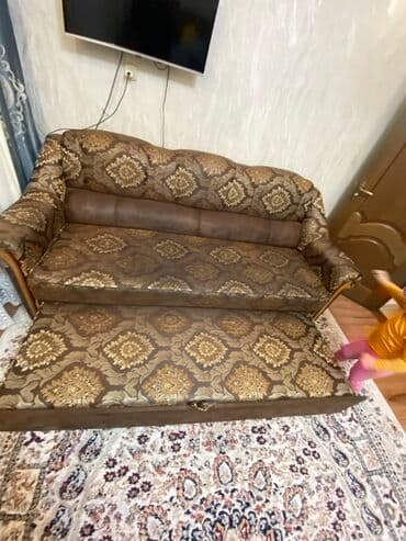 трехместный раскладной диван кровать: Бүктөмө диван, Колдонулган — 3