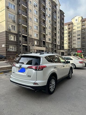 срочные авто: Toyota RAV4: 2017 г., 2.5 л, Автомат, Гибрид, Кроссовер — 2