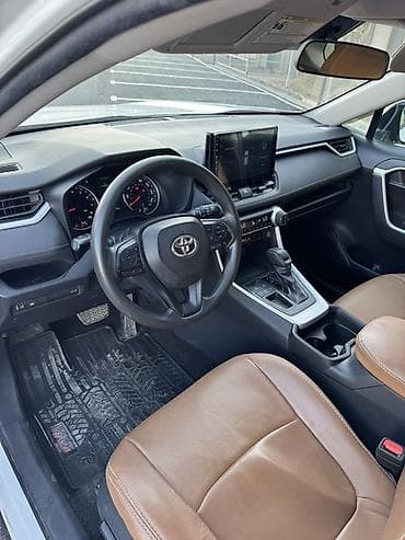 панель марк х: Toyota RAV4: 2021 г., 2.5 л, Автомат, Бензин, Кроссовер — 10