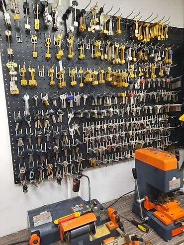 СТО, ремонт транспорта: Изготовление ключей все виды услуги ремонт замок ремонт чип ключ пульт — 1