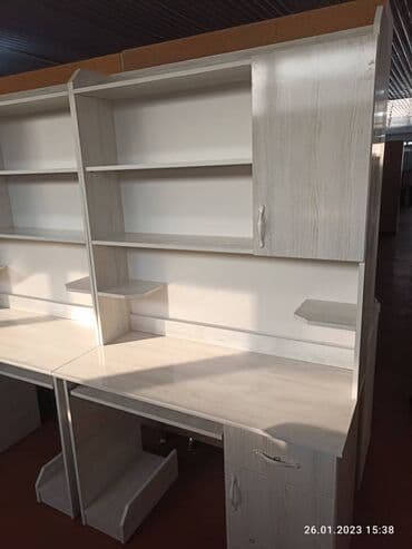 офисные столы и кресла бу: Ширина 110см высота 190 глубина 50 — 3