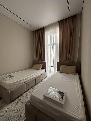 квартиры сдаются: Коттедж, Альфа Вайт Резорт Детская площадка, Парковка, стоянка — 4