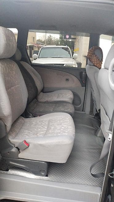 чехии: Toyota Previa: 2000 г., 2.4 л, Автомат, Бензин, Минивэн — 7