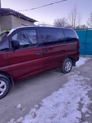 Mitsubishi Space Gear: 1995 г., 2 л, Механика, Бензин, Минивэн