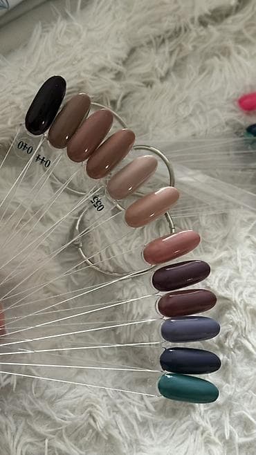 Оборудование для салонов красоты: Продаю остатки гель лаков по символической цене. Все гель лаки почти — 2