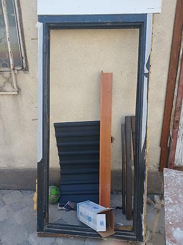 Металлическая входная дверь с коробкой и комплектом доборов/элементов