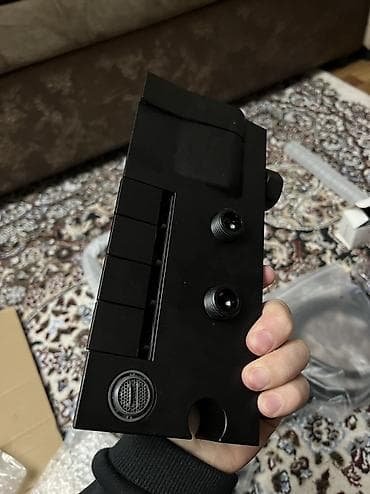 бассейн вода: Душевая система с верхним и ручным душем, матовый черный Комплектация — 4