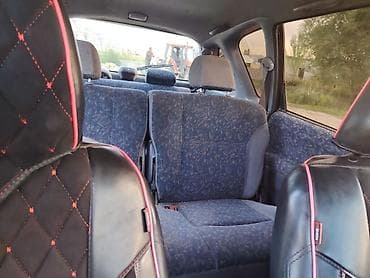 противен: Toyota Ipsum: 1997 г., Автомат, Бензин, Минивэн — 5