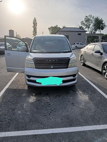 go park: Toyota Voxy: 2003 г., Минивэн — 2