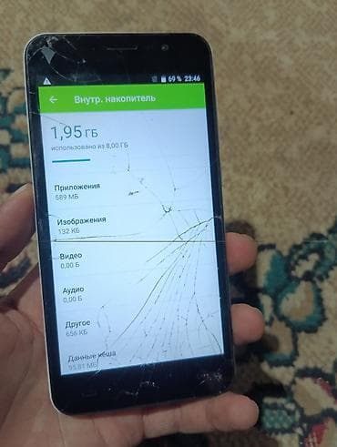 tehno: Tecno Camon 11, Б/у, 8 ГБ, цвет - Белый, 2 SIM — 2