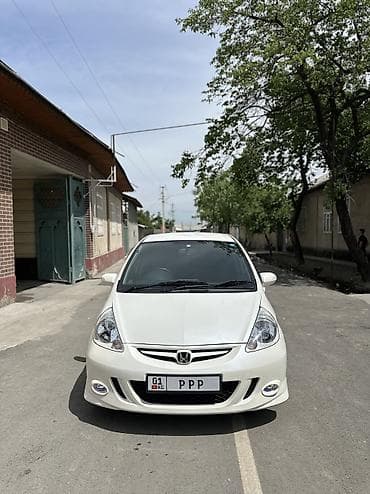 авто бесплатно: Honda Fit: 2004 г., 1.5 л, Вариатор, Бензин, Хэтчбэк — 3