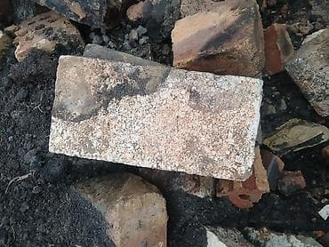 красный страитель: Кирпич тандырдын огня стояшиние — 1