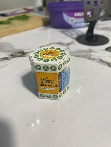 Tiger Balm — знаменитая мазь в шестигранной баночке. В наличии два