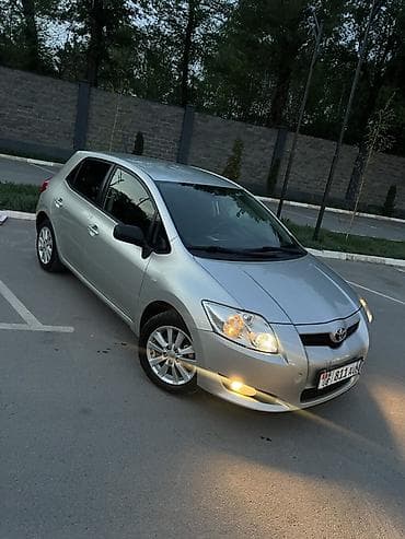 mitsubishi акула: Toyota Auris: 2007 г., 1.6 л, Робот, Бензин, Хэтчбэк — 1