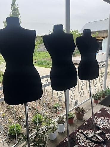 вешалка для однжды: Женские демонстрационные манекены на стойках - Торсы женской фигуры — 1