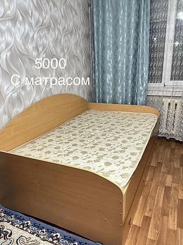Мебельные гарнитуры: Набор мебели в светлом древесном тоне. - Комод с зеркалом – 4 широких — 3