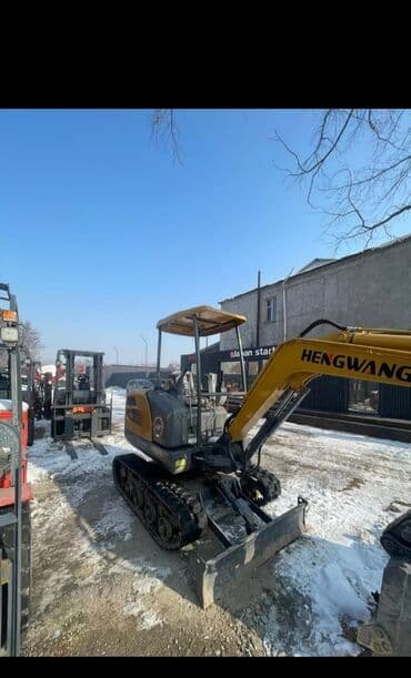 инструмент строительный: Экскаватор, 2024 г., Гусеничный — 1