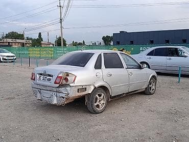 Унаа: Toyota Corolla: 2010 г., 1.8 л, Кол менен иштөөчү, Бензин, Седан — 4