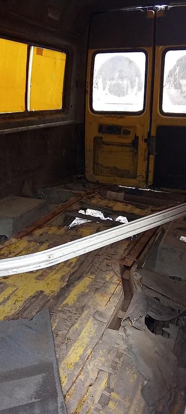 авто пуск: Mercedes-Benz Спринтер: 1999 г., Дизель, Фургон — 6