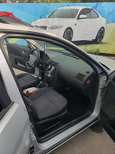 автомат обмен: Ford Mondeo: 2001 г., 1.8 л, Механика, Бензин, Универсал — 2