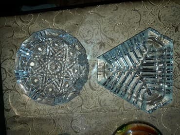 Продаю чешские хрустальные
 пепельницы