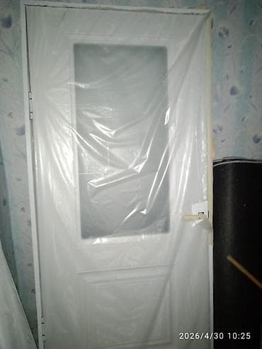 лист на пол: Межкомнатные двери, белые, в заводской защитной пленке. - Конструкция — 3