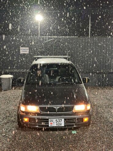 куда: Mitsubishi Space Wagon: 1997 г., 2 л, Механика, Бензин, Универсал — 3