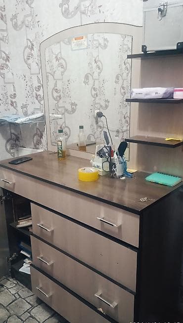 металлическая полка: Туалетный столик, С зеркалом, ЛДСП — 2