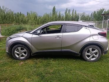 бар авто: Toyota C-HR: 2018 г., 1.8 л, Автомат, Гибрид, Кроссовер — 5