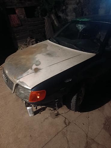 Audi 100: 1991 г., 2 л, Механика, Бензин, Седан