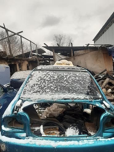 Кузов бөлүктөрү: - Колёса/диски: штатные стальные диски с крепежом. - Прочее навесное и — 2