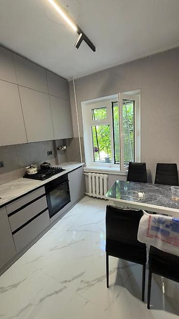 3: 3 комнаты, 62 м², 11 мкр 105 серия, 1 этаж — 2