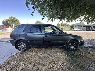Унаа сатуу: Volkswagen Golf: 1992 г., 1.8 л, Кол менен иштөөчү, Газ — 3