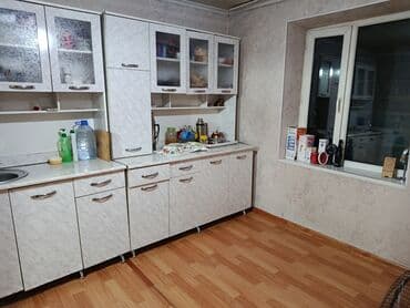 дом в дордой: Үй, 6 кв. м, 10 бөлмө, Менчик ээси — 10