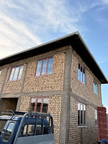 ик дом: Продаётся кирпичный дом (корпус без отделки). Основные — 1