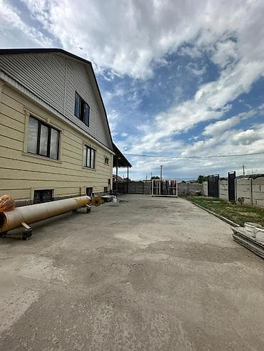 калыс ордо 1: Продаю дом в Городе Токмок ул. Юсупа Таджиева 1г. Продаётся частный — 1