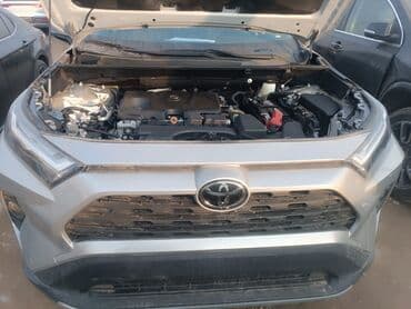 белый byd e5: Toyota RAV4: 2024 г., 2.5 л, Автомат, Бензин, Внедорожник — 2