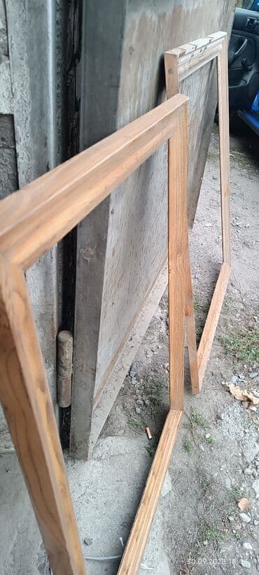 красивые вещи: Продаю лакированные, деревянные рамы для картин, ручной работы,одна — 5