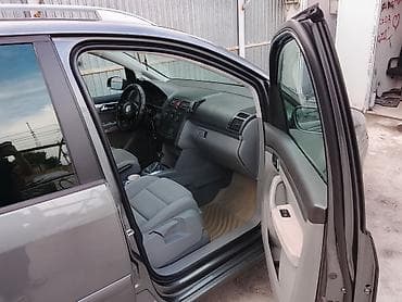 touran: Volkswagen Touran: 2005 г., 1.9 л, Робот, Дизель, Минивэн — 6