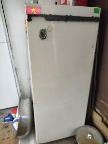 used small size refrigerator: Советский холодильник. наверное рабочий. прошу две пятьсот. ну если — 1