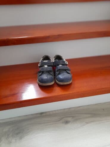 джинсы голубые: Детские ботинки размер 28 — 1