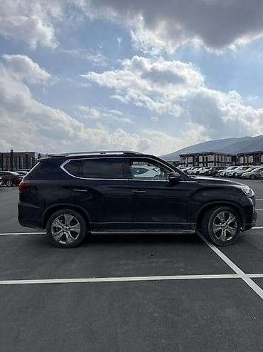 kia ev9: Ssangyong Rexton: 2020 г., Внедорожник — 4