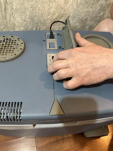 Аксессуарлар жана тюнинг: Термоконтейнер-автохолодильник Coolfort CF-0835B (термоэлектрический) — 2