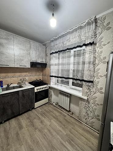 дом с лебединовка: 2 бөлмө, 42 м², 1 кабат — 4