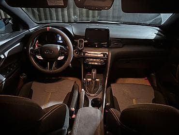 гц 8: Hyundai Veloster: 2018 г., 1.6 л, Робот, Бензин, Хэтчбэк — 6