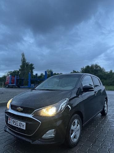 Chevrolet Spark: 2019 г., 1 л, Автомат, Бензин, Седан