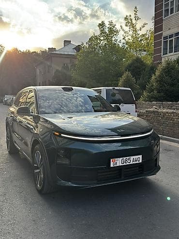 byd e9 2021: Lixiang L6: 2025 г., Автомат, Гибрид, Кроссовер — 1